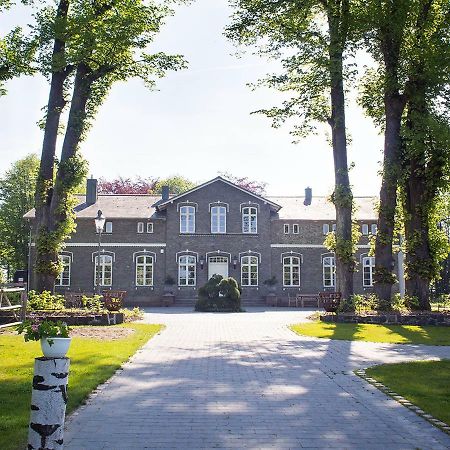 Herrenhaus Gut Neuruppersdorf Timmendorfer Strand Exterior foto